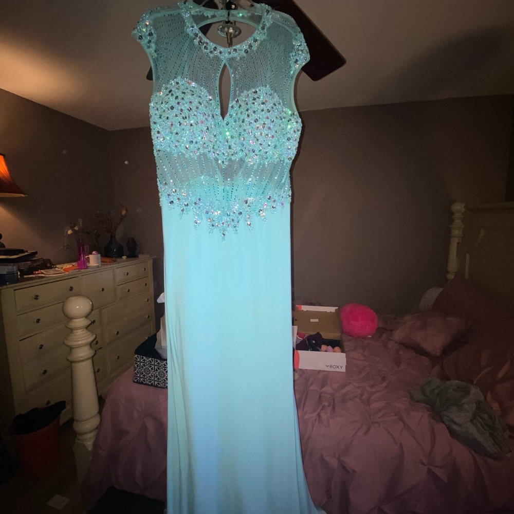 Prom Dress - Picture 2 of 7